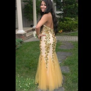 PROM DRESS: mermaid style gold